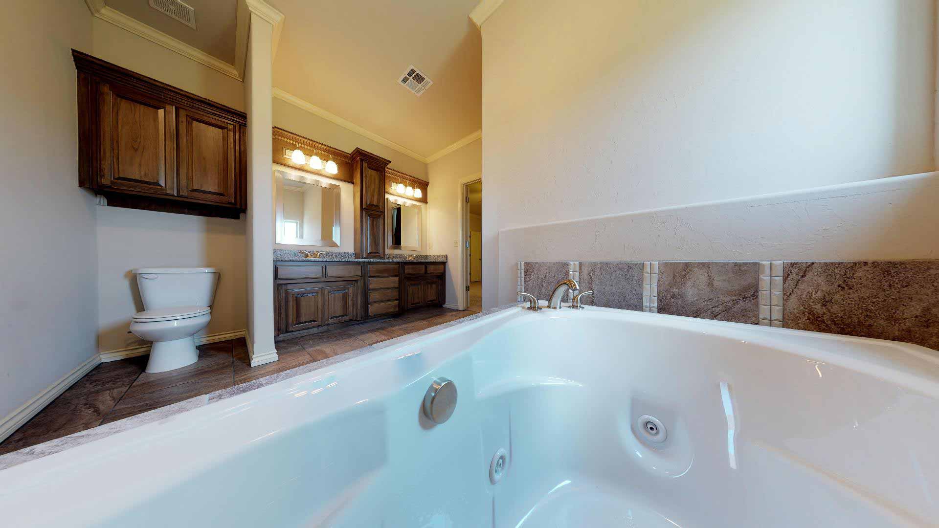 Image of the master bathroom